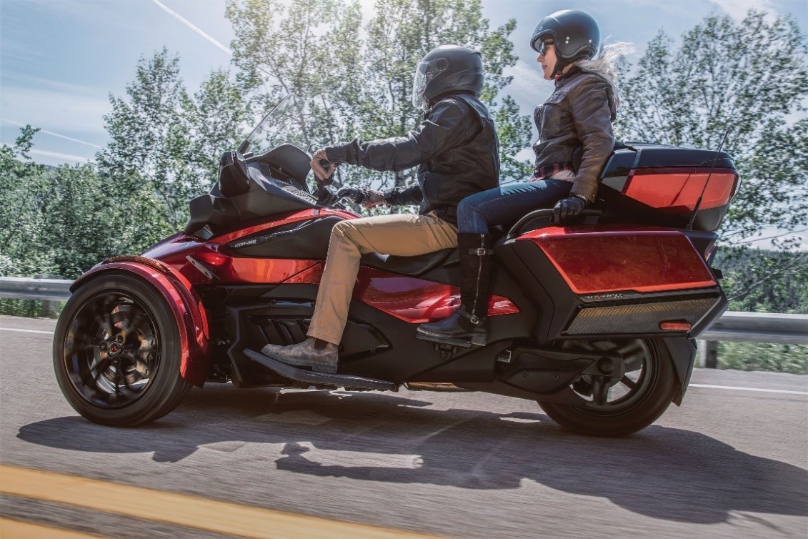 BRP UNVEILS ULTIMATE LUXURY TOURING ROAD TRIP VEHICLE WITH ALL-NEW CAN-AM SPYDER RT LINEUP